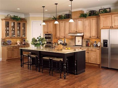 maple wood kitchen cabinets colors